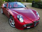 Alfa Romeo  8C Spider  4.7 V8 (450 Hp) 