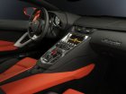 Lamborghini  Aventador LP 700-4 Coupe  6.5 V12 (700 Hp) 4WD  