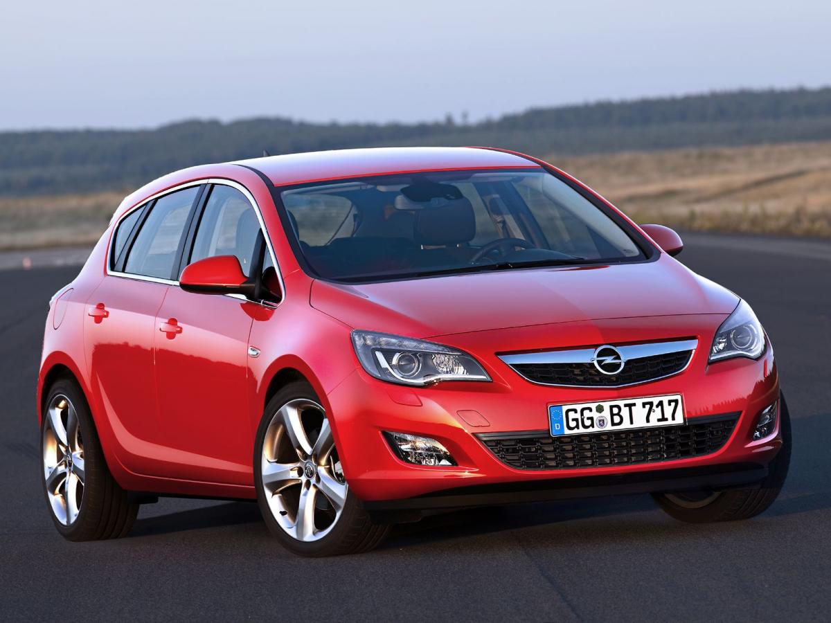 opel-astra-j-%5B7601%5D.jpg