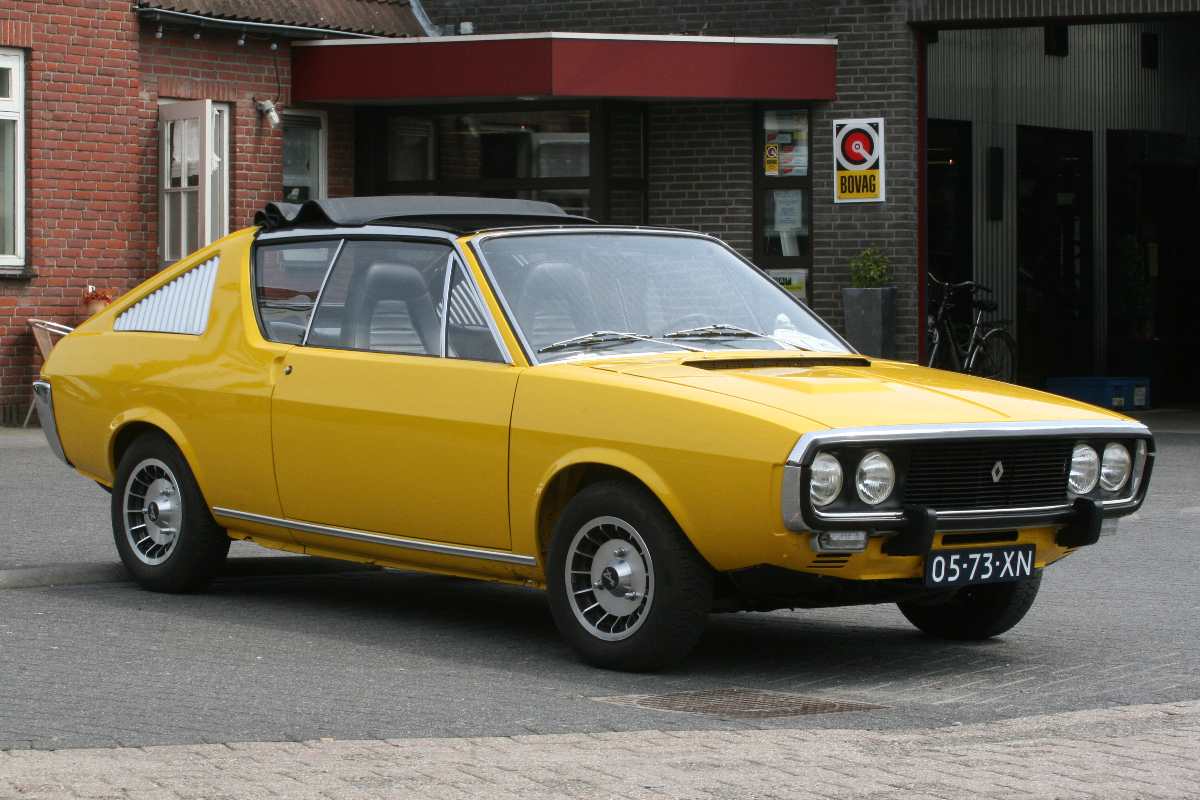 Renault 17