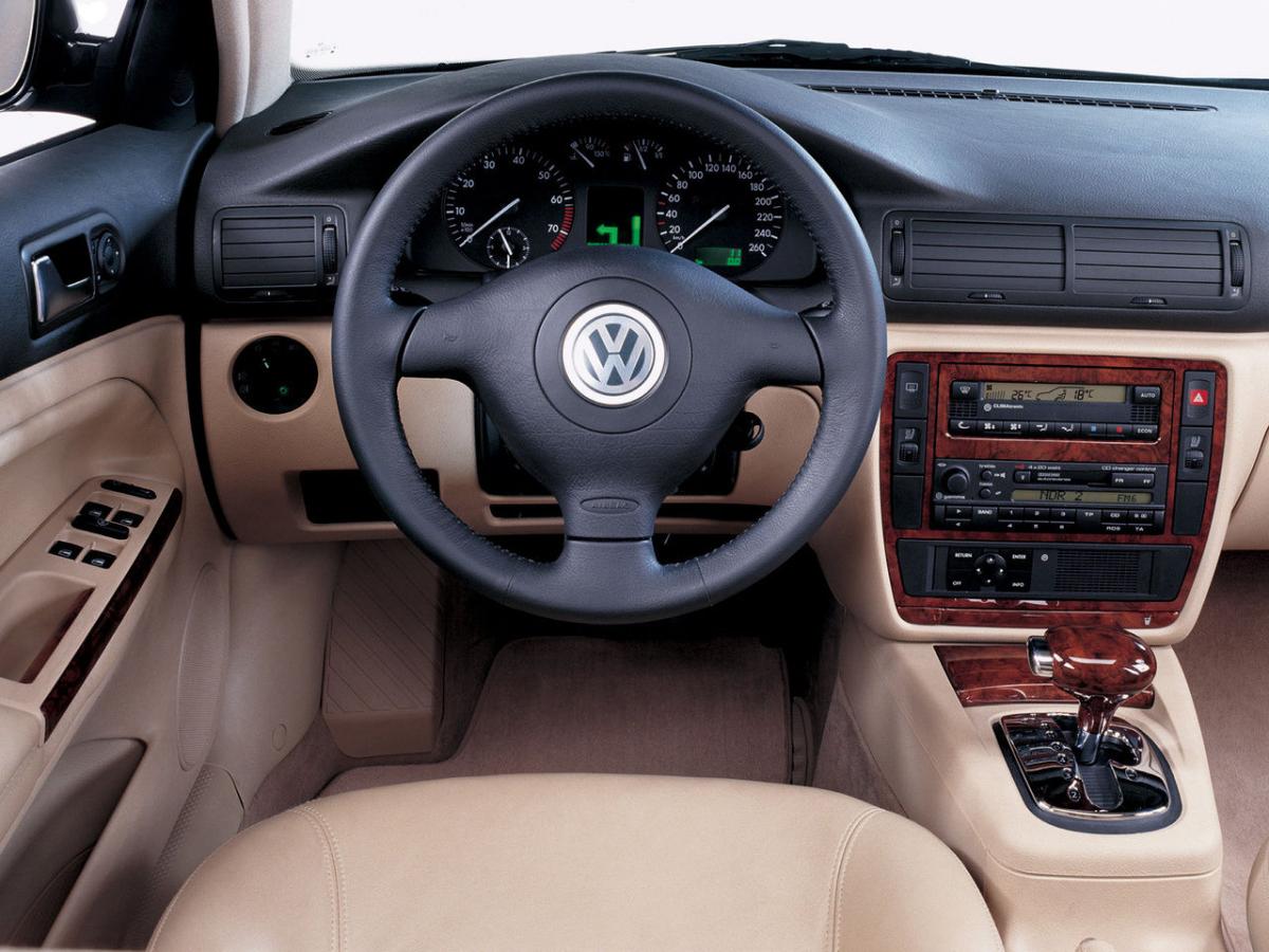 Sudan sew noun Volkswagen Passat Variant (B5) 1.9 TDI (115 Hp)