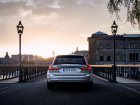Volvo  V90 Combi (2016)  2.0 T6 (320 Hp) AWD Automatic  